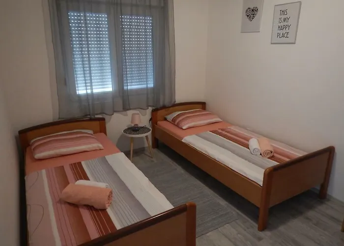 Apartman Ivankovic*** Póla